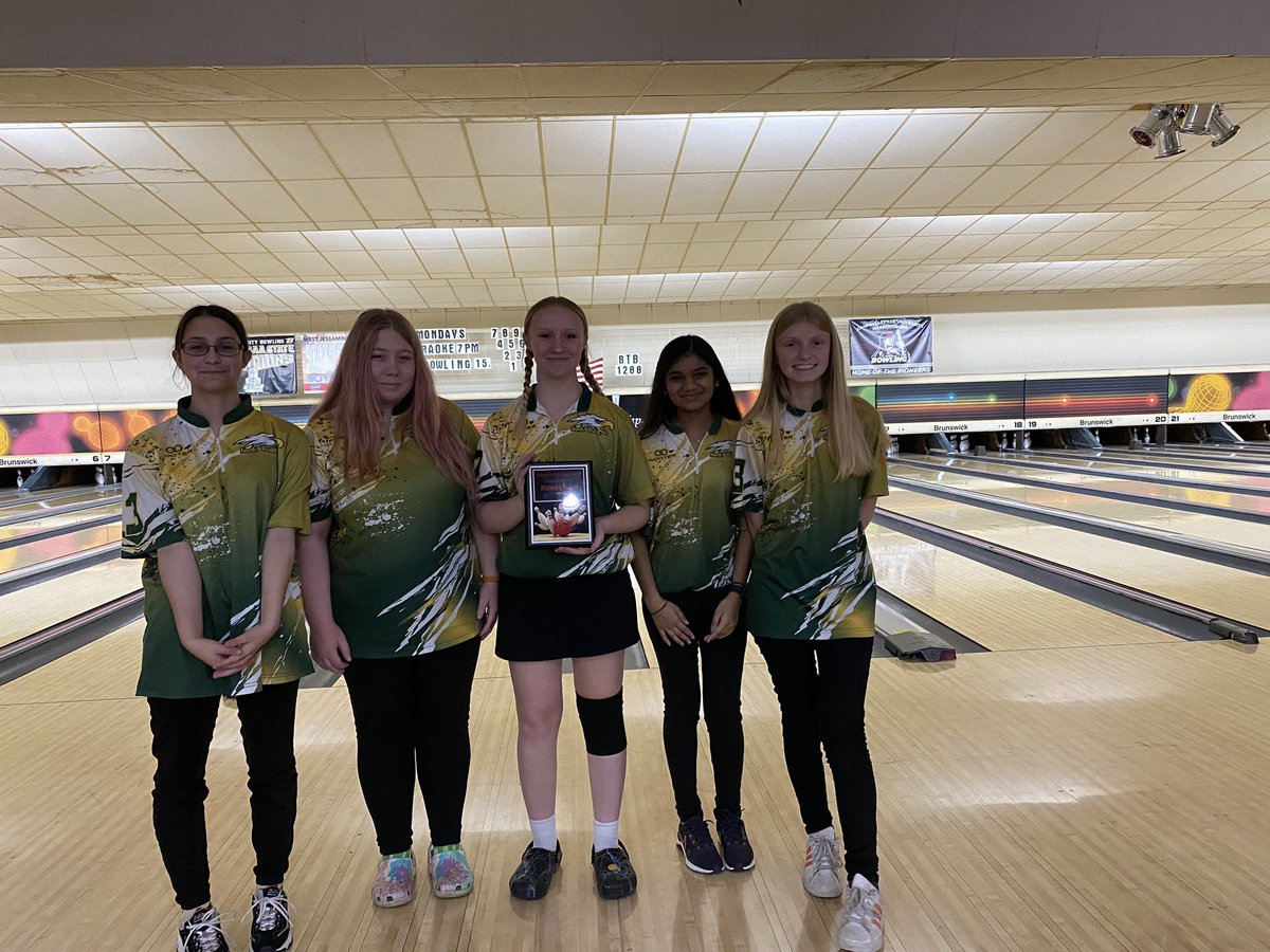 Lady Eagles take 2nd at the Burgin Invitational to Boyle Co. Girls put up a 1479 in the singles rounds and a 898 in the baker set. Really solid shooting ladies!  On the boys side, sophomore Braedyn Luttrell bowled a 473 to make the all tournament team!