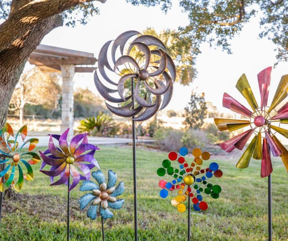 LeighCountry's tweet photo. 🎁 #GiftIdea for the Avid Gardener on your Christmas list. Metal Wind Spinners are on SALE now. Shop Very Merry Savings and enjoy up to 50% OFF plus FREE Shipping on orders $99 or more. Order by Dec. 15th for Christmas Delivery. Shop now -https://t.co/5ExVUrT5F9 https://t.co/FWoo3go94z