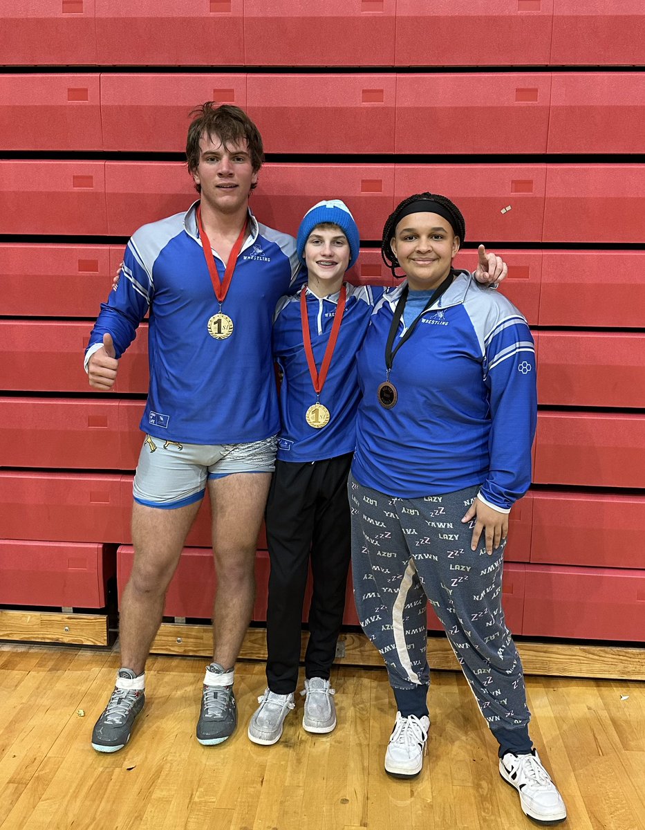 So proud of the way our young team is progressing.  We went to the Red Fox Rumble in Hartsville and watched these 3 show out!!!

Shane - 1st. Alyssa - 2nd. Carson - 1st. 
#flyhigheagles