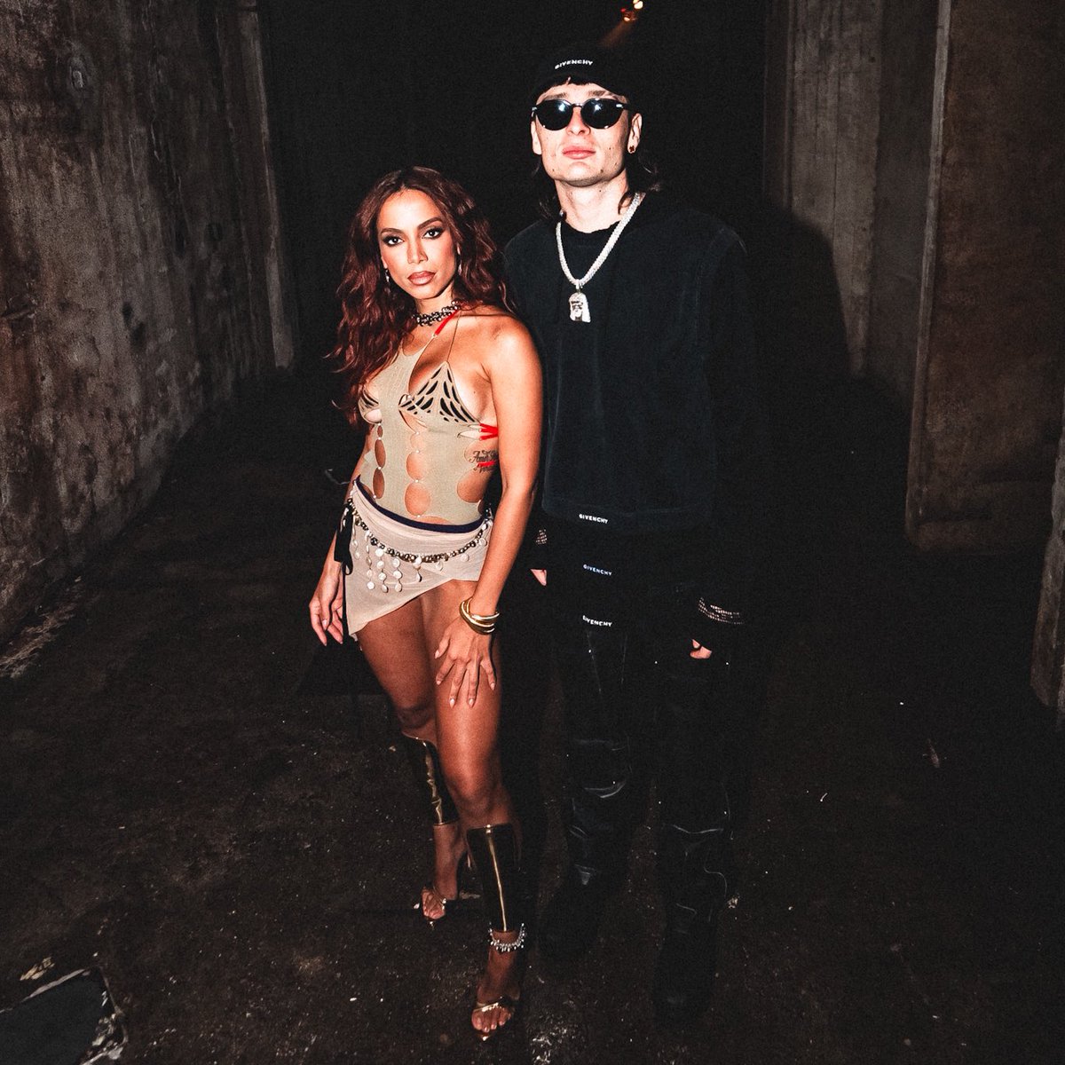 updatecharts's tweet photo. EMOCIONOU! "BELLAKEO", de Peso Pluma e Anitta, fechou o segundo dia com 3,619,727 MILHÕES de streams no Spotify. https://t.co/YsDm9phHRi