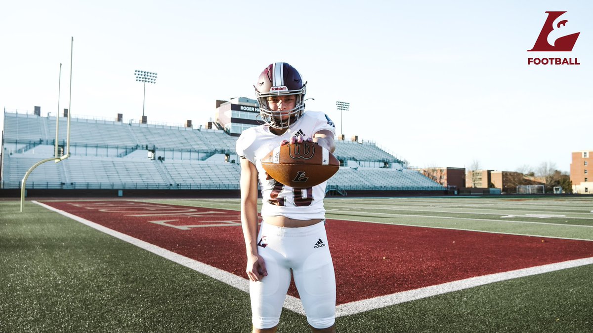 Thanks @UWLCoachJanus for the amazing visit, had a awesome time hanging with you and all the coaches! 
<a href="/UWLAthletics/">UWL Athletics</a> <a href="/CoachWhiteUWL/">Jake White</a> @CoachMacUWL <a href="/AndrewMcGlenn/">Andrew McGlenn</a> <a href="/CoachWhiteUWL/">Jake White</a>