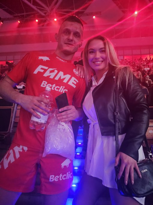 Twitter g&oacute;rą 💪 świetnie się bawiłam. Brawo dla @gr3gor_g3 oraz @guzik934! A dla pan&oacute;w @kzvsky oraz @Mr_Nejman<a href="/tag/famereborn"class="tags"><span>#famereborn</span></a>