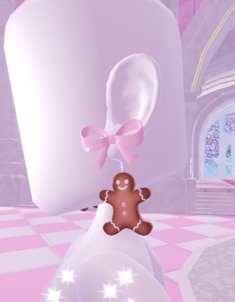 DollieBisou's tweet photo. earrings combos including the ttyl earrings🎀

more in comments !

 #royalehigh #glitterfrost https://t.co/MAe1c3B76i