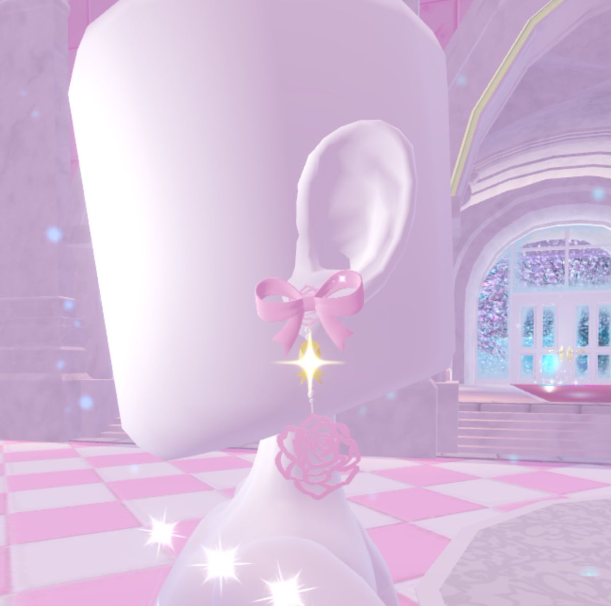 DollieBisou's tweet photo. earrings combos including the ttyl earrings🎀

more in comments !

 #royalehigh #glitterfrost https://t.co/MAe1c3B76i