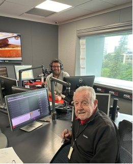 1395FIVEAA's tweet photo. NOW: KG & Josh Sampson with the Sunday Roast taking yr calls on 8223 0000. #sundayroast #fiveaa #Sunday #sportstudio https://t.co/qINH24Nm9e