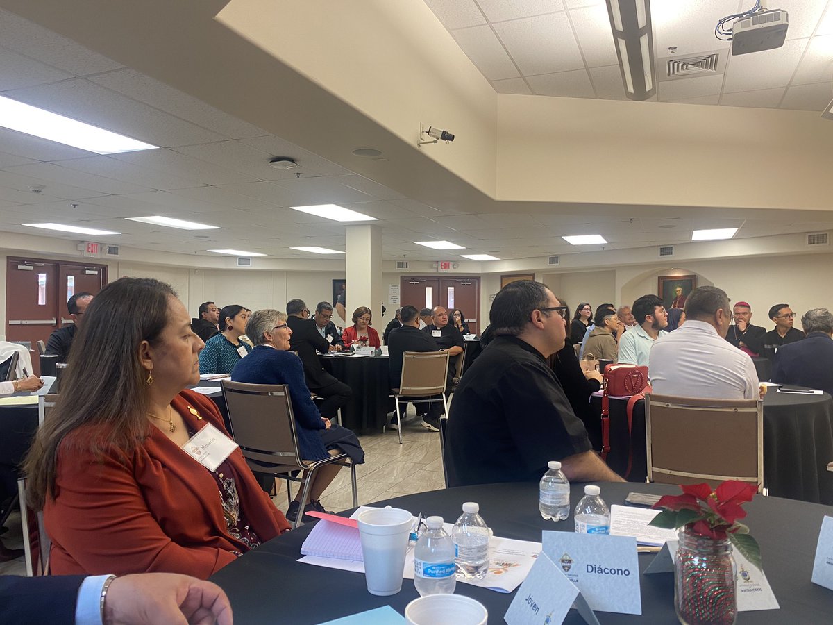 bpdflores's tweet photo. Binational synodal meeting with representatives of the Diocese of Matamoros and Brownsville today in San Juan. @MonsLira honored us by presiding the Holy Mass in the Basilica.
God has desired that our churches walk together bearing witness to the Lord Jesus in the world today. https://t.co/XSMZSci3Ad