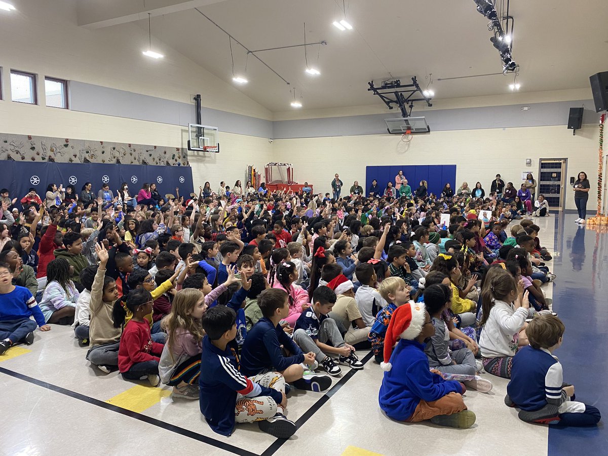 What a treat! The @rms_razorbacks Orchestra performed for our Deputies. It was such a great way to get us in the holiday spirit! #daffronelementary #LevelUpPlanoISD <a href="/Plano_Schools/">Plano ISD</a>