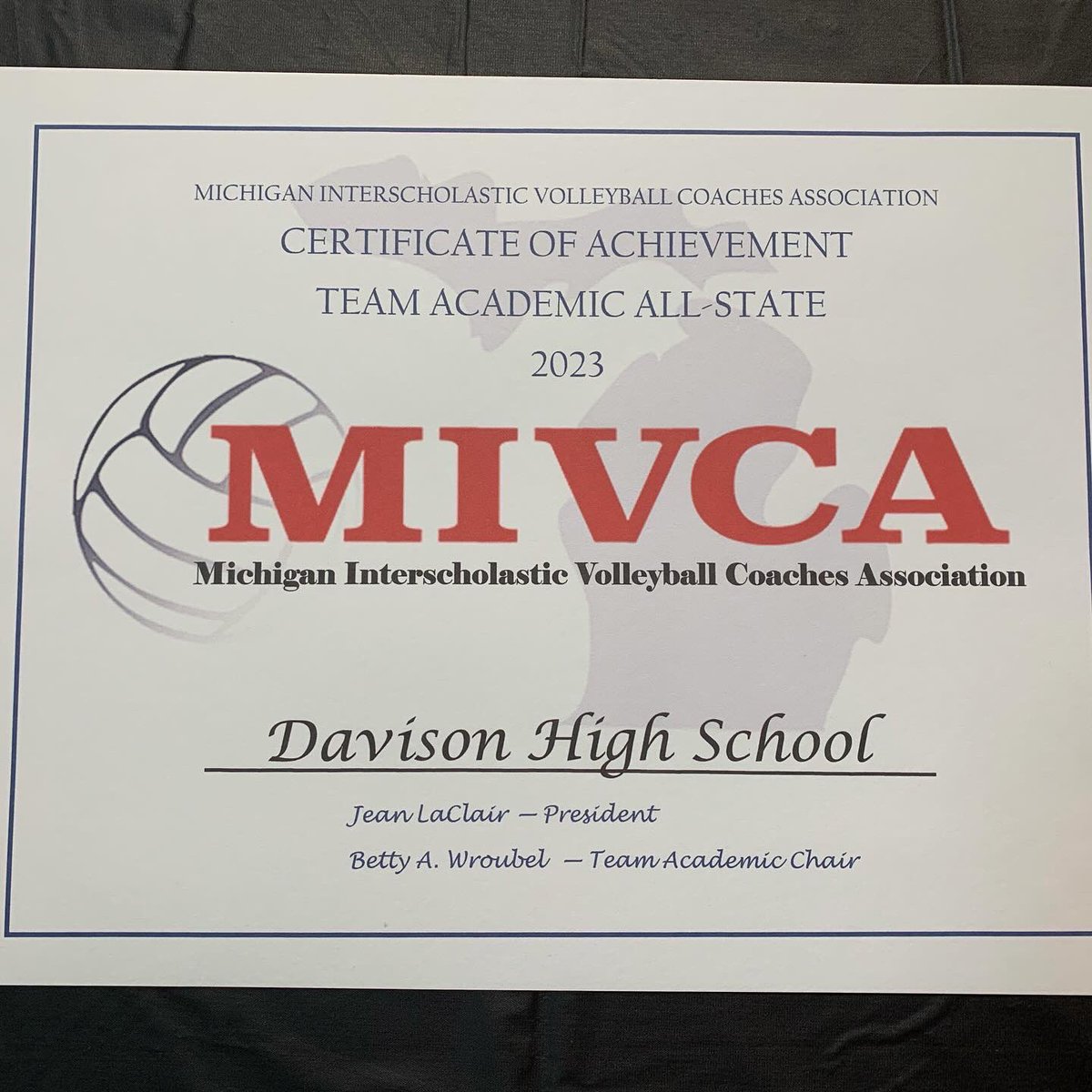 DavisonVolley's tweet photo. Finally had the opportunity to celebrate our 2023 volleyball season today. So proud of all our players and all they accomplished this season! #svlchamps #academicallstate #davisonvolleyball #davisonmade https://t.co/sQQAWnVFpW