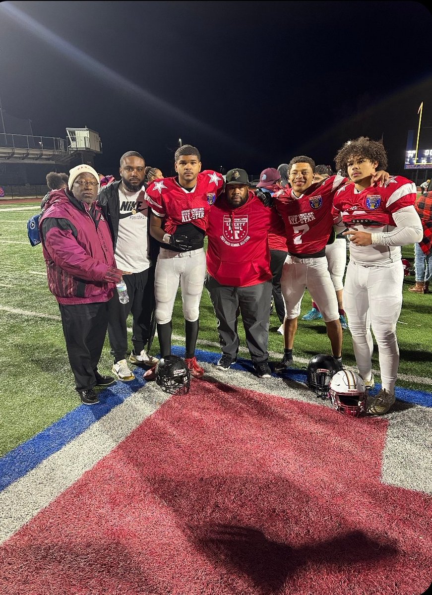 Parkway Village is victorious once again. Furnanza Coplen <a href="/CoplenFurnanza/">Furnanza Coplen</a> way to play LT tonight. Jaylon Smith  <a href="/jaylonjada16/">Jaylon Smith</a>  put on for the LBs on the Red team! He was #SidelineToSideline tonight with a safety, 2TFL, and a handful of tackles.