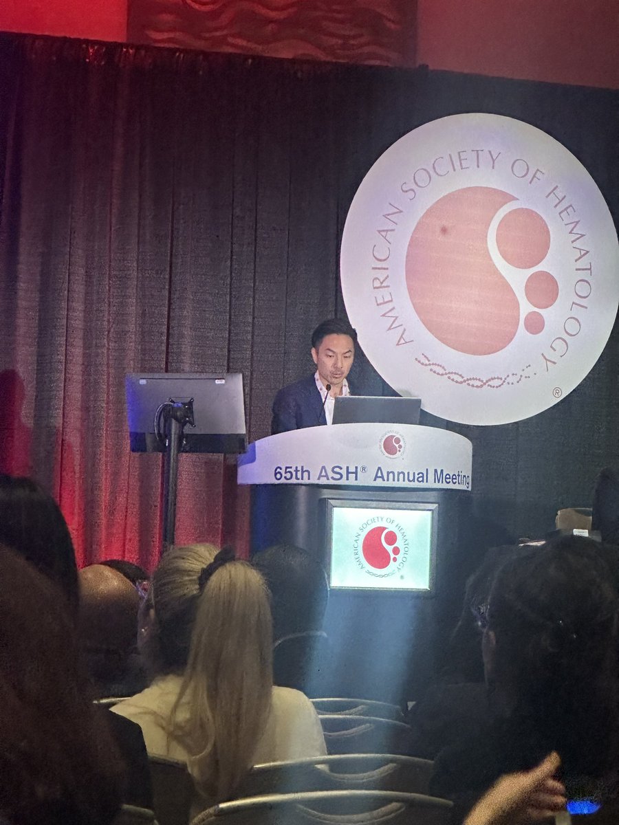 Incredibly proud of first year fellow Daniel Nguyen on presenting the results of the phase II study of Vibecotamab in MDS/CMML and MRD + AML! #ASH23 @NicholasShortMD @GhayasIssa