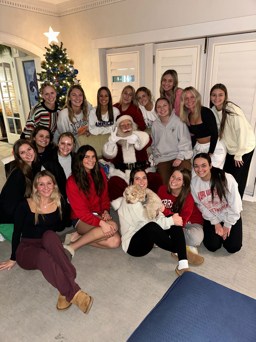 Happy Holidays from our house to yours❤️💙💚