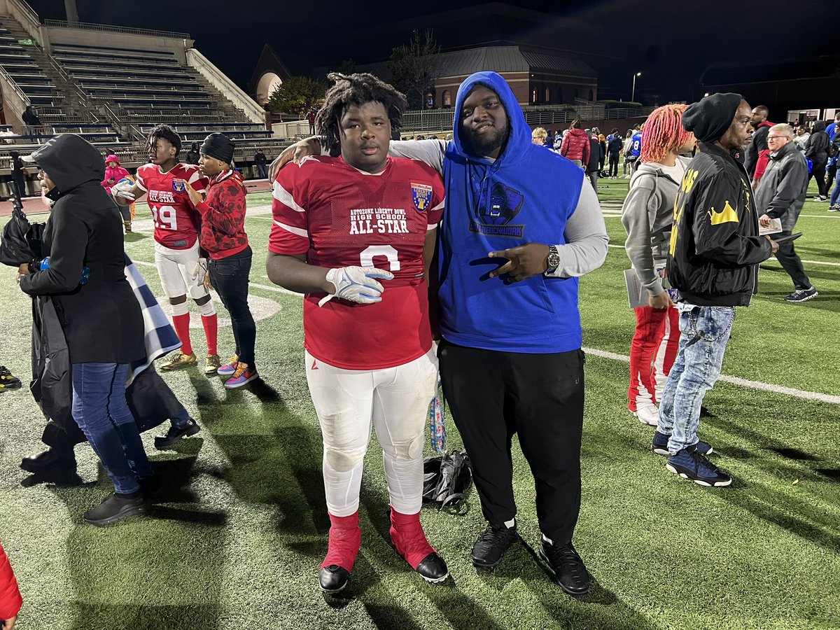 Another year, another great showing by my TrenchMob guy‼️ Major S/O to my DT From Houston High  Travis (Ray) Shaw ‼️ he registered a handful of tackles and two sacks. Great way to end yalls HS Careers fellas 

#TrenchMob🦍😤