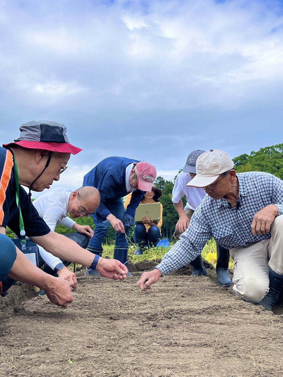 self8sufficient's tweet photo. 自給自足カレッジでは、只今無料体験入学を受付中です！三月より始まる第二期のご入学前にぜひ現地へお越しください☺️

◆お申し込みはこちら→ https://t.co/bmokzsWn0I  

#自給自足カレッジ #自給自足  #三重  #ヴィソン #vison #家庭菜園 #無農薬野菜 #有機栽培 #自然栽培 #オーガニック #農業体験 https://t.co/anO5mY3bVG