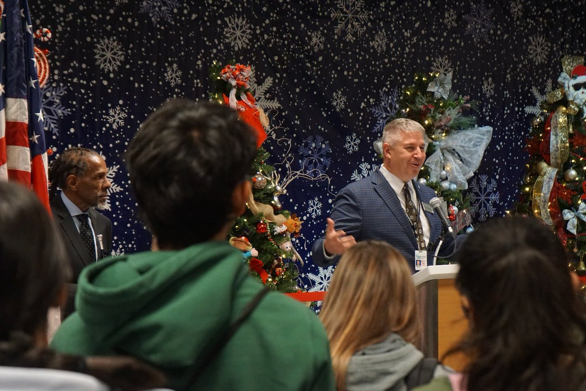 DallasPD's tweet photo. Honored to welcome families from across the country who lost a loved one in law enforcement, in the line of duty.
Next stop: Disney World! #SnowballExpress #DallasPD https://t.co/ZPLfs3FuB4