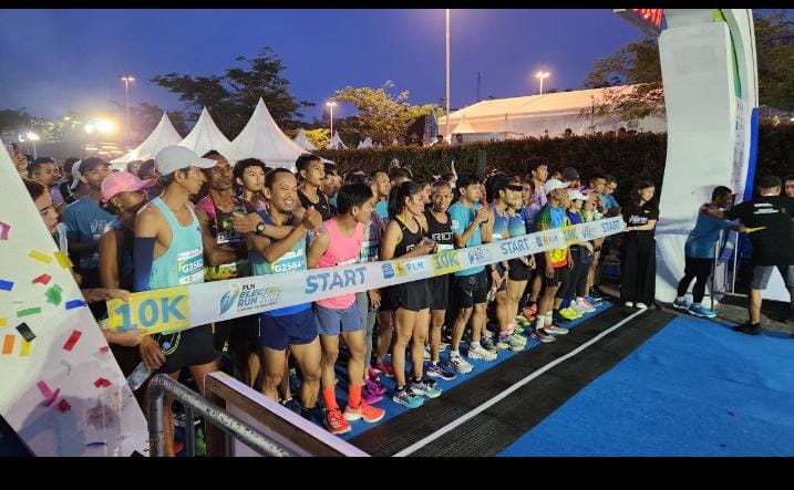 <a href="/pandaikata/">txtfromtxt</a> Ngelihat keseruan PLN Electric Run 2023 yang menyehatkan seperti kata dia di atas jadi nyesel dong ngga tahu ada acara ini. 
#PLNElectricRun2023