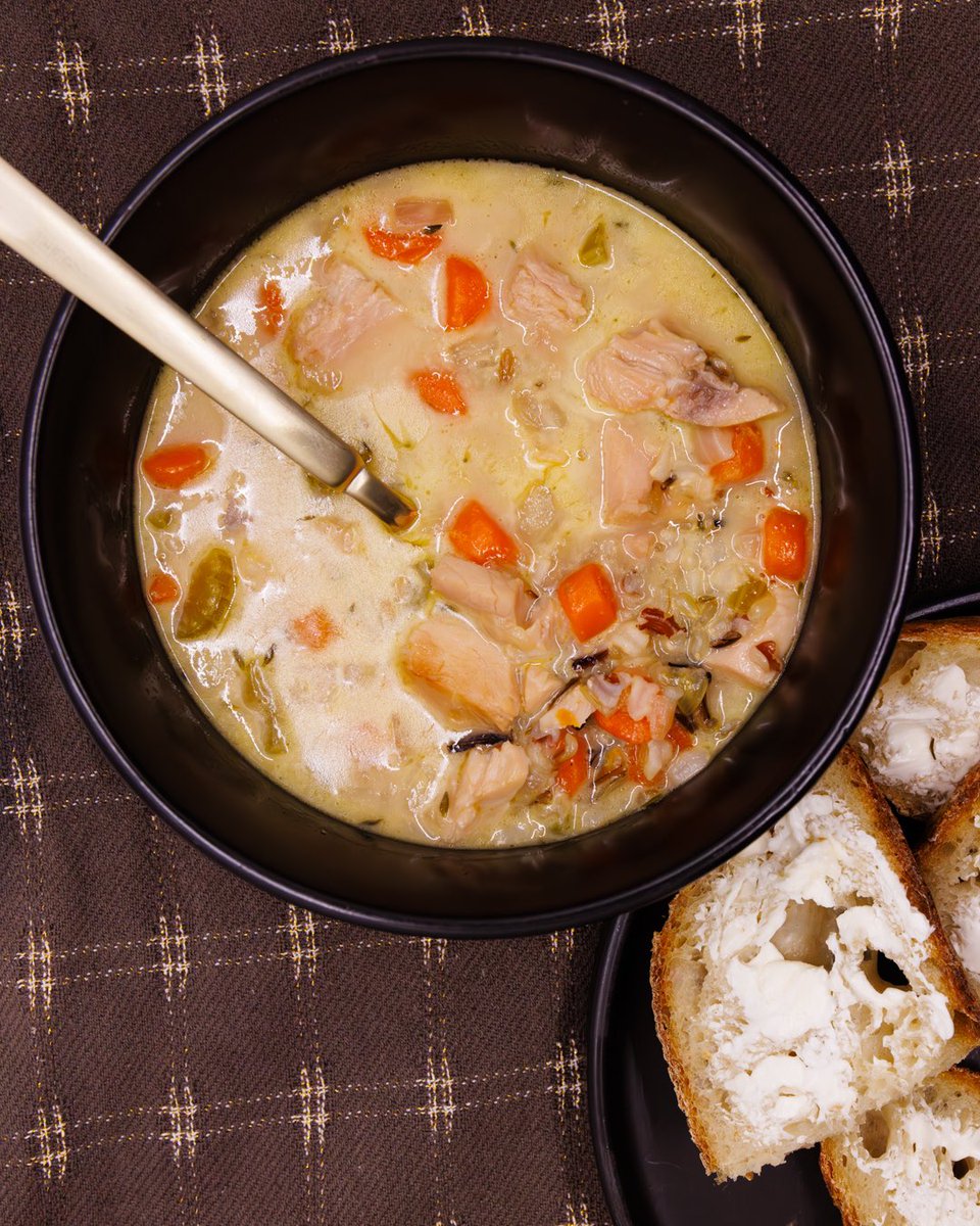 GentlemanatHome's tweet photo. Here we are in the dead of winter, and what could be better than chicken and wild rice soup? It warms the belly and comforts the soul, like sitting in front of a crackling fire on a snowed-in weekend. #comfocomfort https://t.co/6l2B8fYCy8