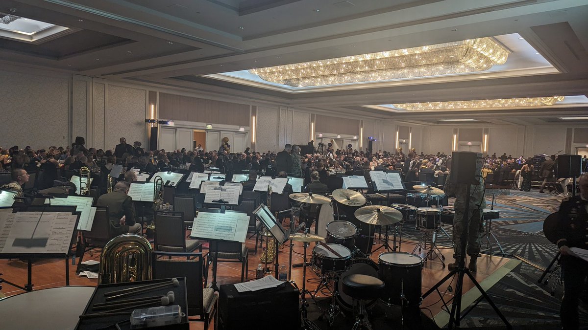 RAMbands1's tweet image. Army National Guard Birthday gala!! Usually I&apos;m #ArmyStrong, but after 2 hours of playing, I&apos;m #ArmyWeak 🥵😂
#387years 29thArmyBand #ILoveWhatIDo #20YearsTomorrow🤯