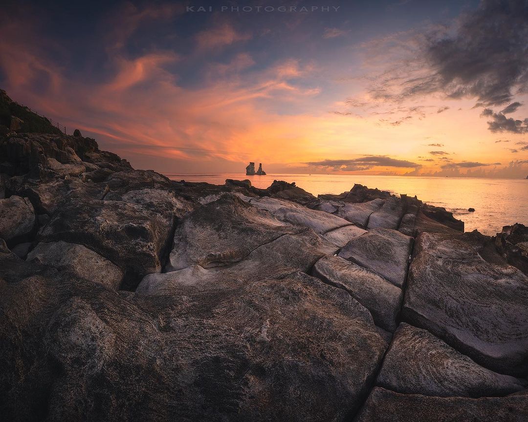 Ten  miles ᱸafter the ᠎spring breeze, ﾞall the ﾞwheat ᠎is ᠎green