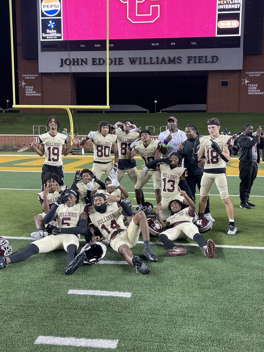 CoachDavisAHS's tweet photo. STATE BOUND!!!!!! https://t.co/WeNMBeQHwt