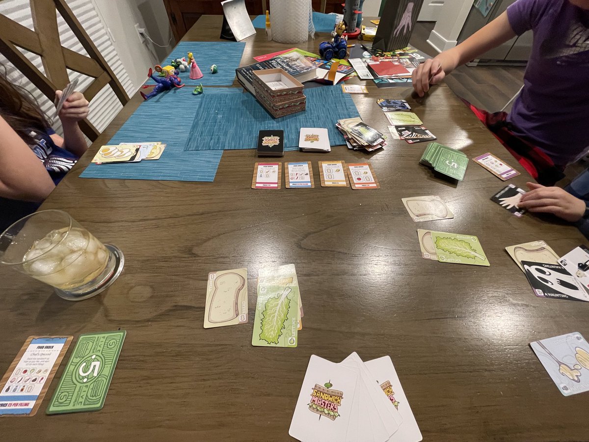 Ian TB (@ian_tb03) on Twitter photo Brutal 4-way game of Sandwich Masters underway with the kids <a href="/BigPunchStudios/">Big Punch Studios</a> #cardgame #gaming Brutal 4-way game of Sandwich Masters underway with the kids <a href="/BigPunchStudios/">Big Punch Studios</a> #cardgame #gaming