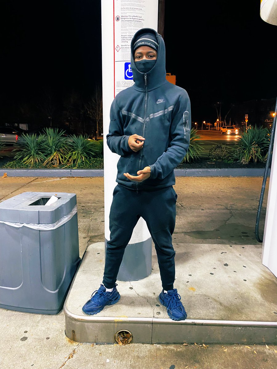 NewmoneyDae's tweet photo. Nigga better stand on what he talking bout bc when he die ☠️ it ain’t my fault #freeNfl✨ https://t.co/dXJnWshz8R