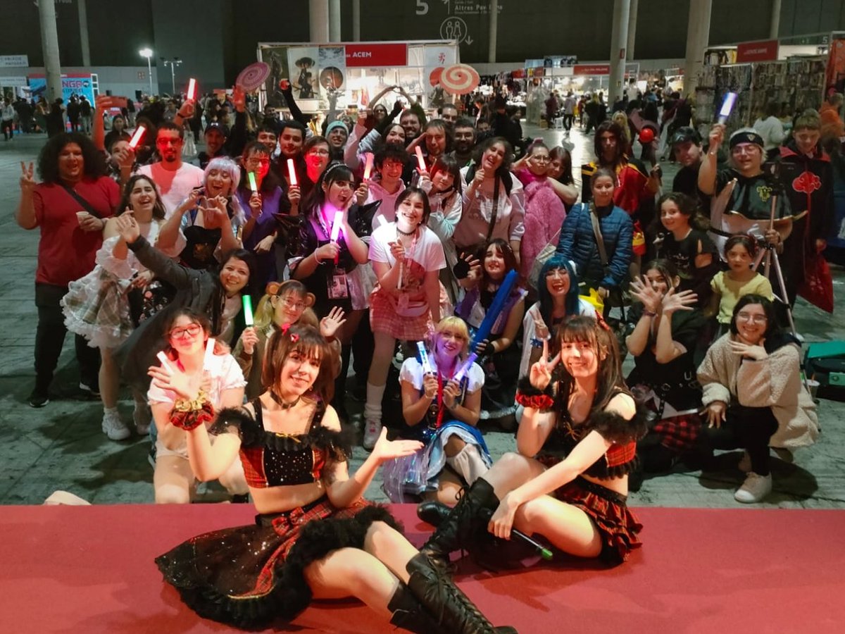 c_osmosu's tweet photo. Muchas gracias a todos los que habéis venido a ver nuestras actuaciones en MangaBCN! Esperamos haberos transmitido la misma alegría que sentíamos en el escenario. Por todo el entusiasmo, los calls, los comentarios bonitos... De todo corazón, ¡muchísimas gracias! 💖 https://t.co/yvSnQiUicn