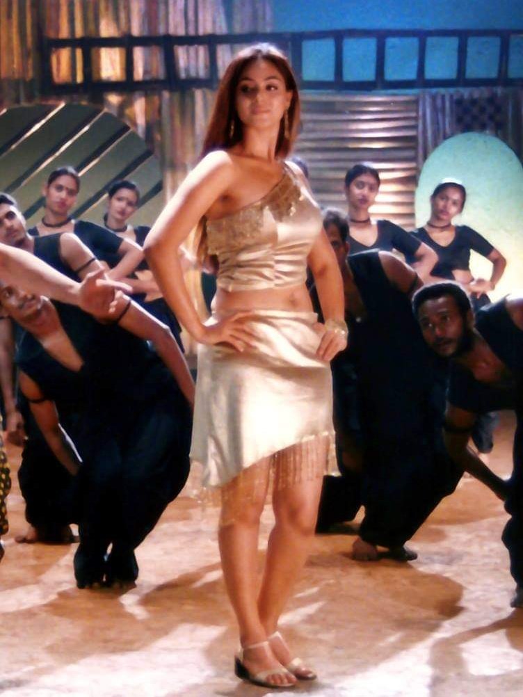 SimranBaggaFan's tweet photo. Follow For More 💓💓💓
#Simran #Throwback #Bollywood #IndianCinema #Gorgeous
#KollywoodQueen #TamilCinema #Tamilactress #Tollywood #TeluguCinema #NaturalBeauty #90sLove #90sFavorit https://t.co/uBHoE5GiMr