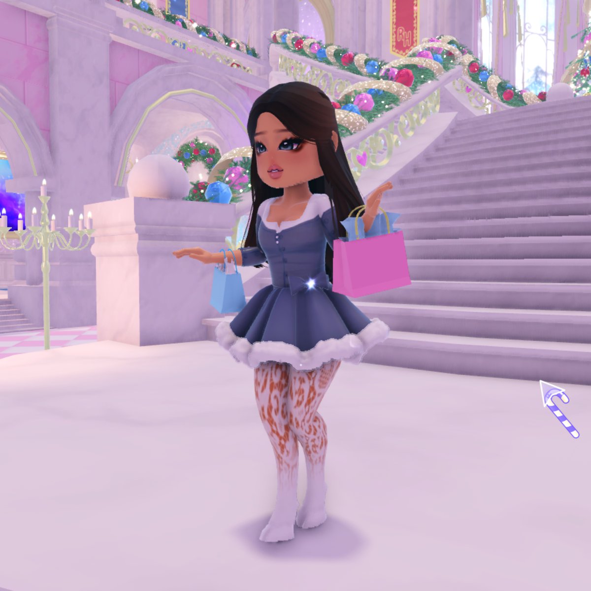 mysticglows's tweet photo. Royale High FREE 0 diamonds outfit idea
ttyl bodice (pattern is by Senzie and same pattern for sleeves) + ttyl sleeves + Sleigh it skirt + shopping bags #rhoutfithacks https://t.co/Hv3cZqn4kd