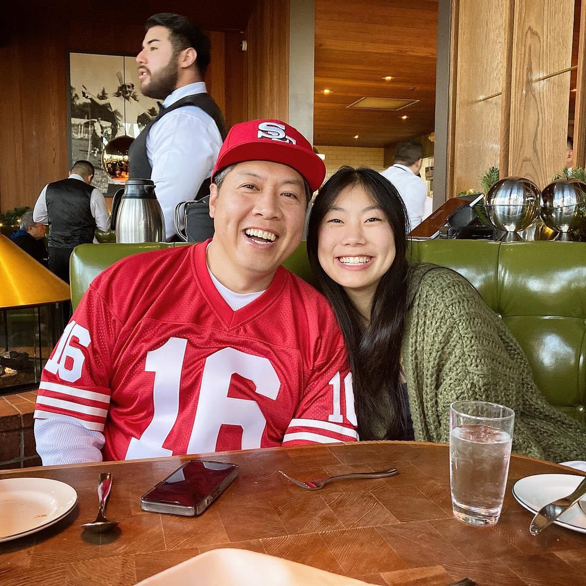 FeoChin's tweet image. I’d like you all to wish my DAD a very HAPPY 92nd BIRTHDAY!
#LetsGoNiners #BeatTheBirds #FTTB