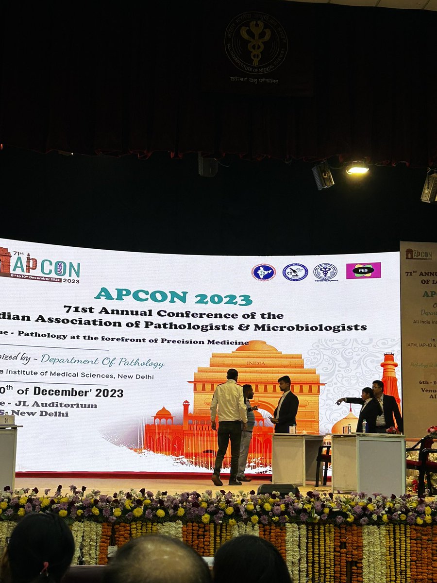 And the APCON PG QUIZ is about to begin <a href="/Apcon2023/">APCON 2023</a> with awards for the audience as well! <a href="/aiims_newdelhi/">AIIMS, New Delhi 🇮🇳</a> 
 #pathtwitter #pathresidents #pathtweeples #apcon #pathology
