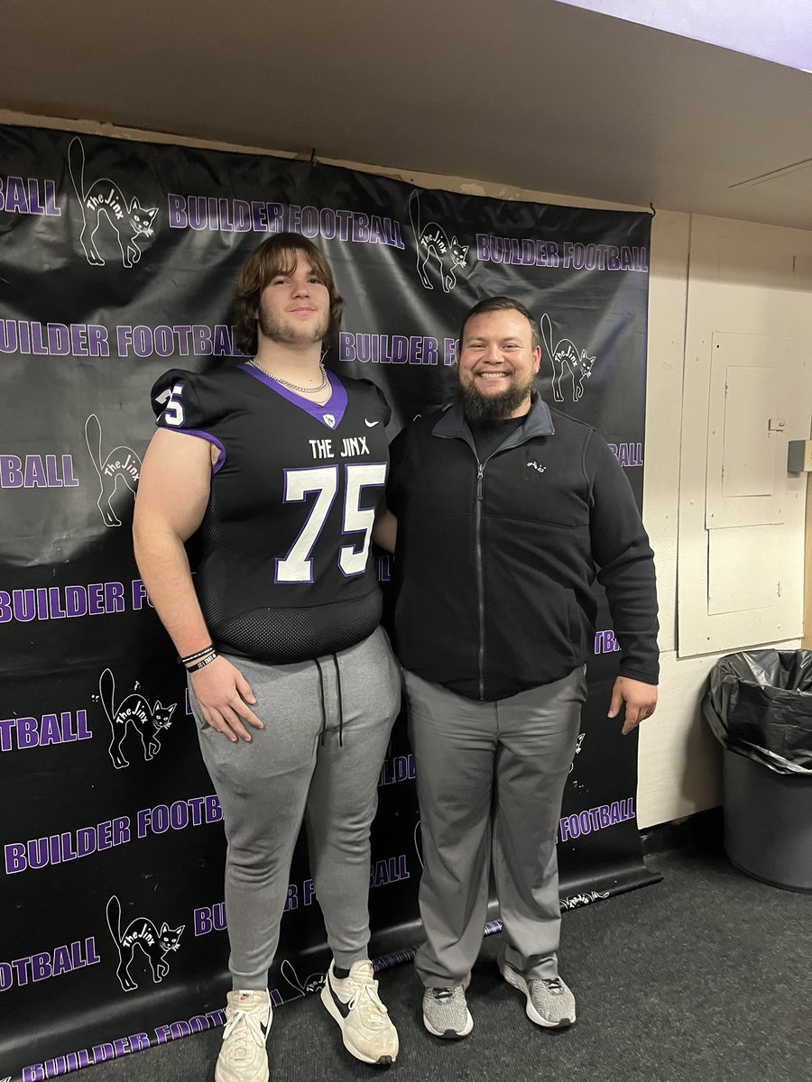 #AGTG Had a great Official Visit at <a href="/BuilderFootball/">SC Builder Football</a> !! Blessed to receive an offer! @coach_cody_witt <a href="/CoachGriffSC/">Brad Griffin</a> <a href="/CVanosdellSc/">Yancey Vanosdell</a> <a href="/CoachFilbeck/">Jason Filbeck</a> <a href="/MallonRhett/">Rhett Mallon</a>