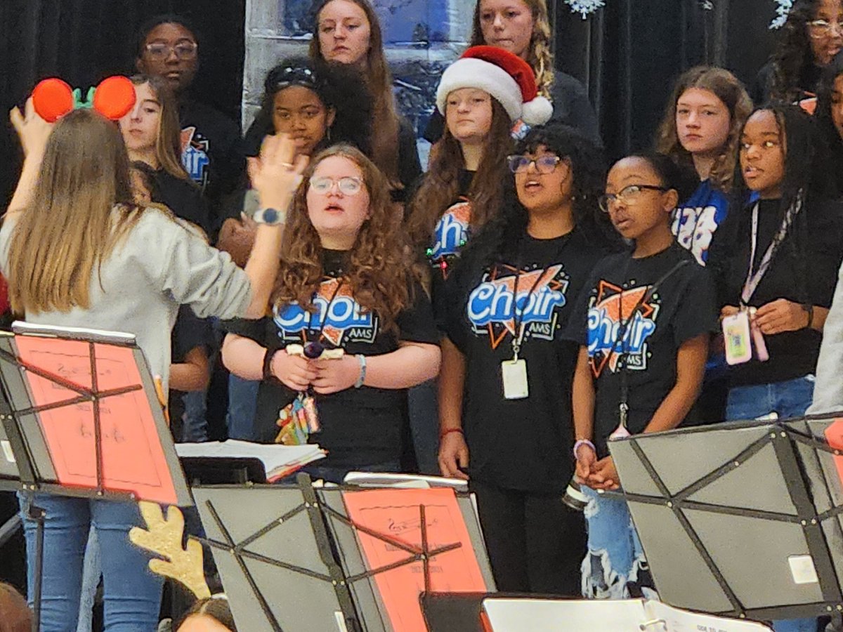 MBE_MUSIC's tweet photo. Thank you, AMS Orchestra and Choir, for making our week so jolly! @HumbleISD_AMS @HumbleISD_Arts https://t.co/2RhKCA5y1R