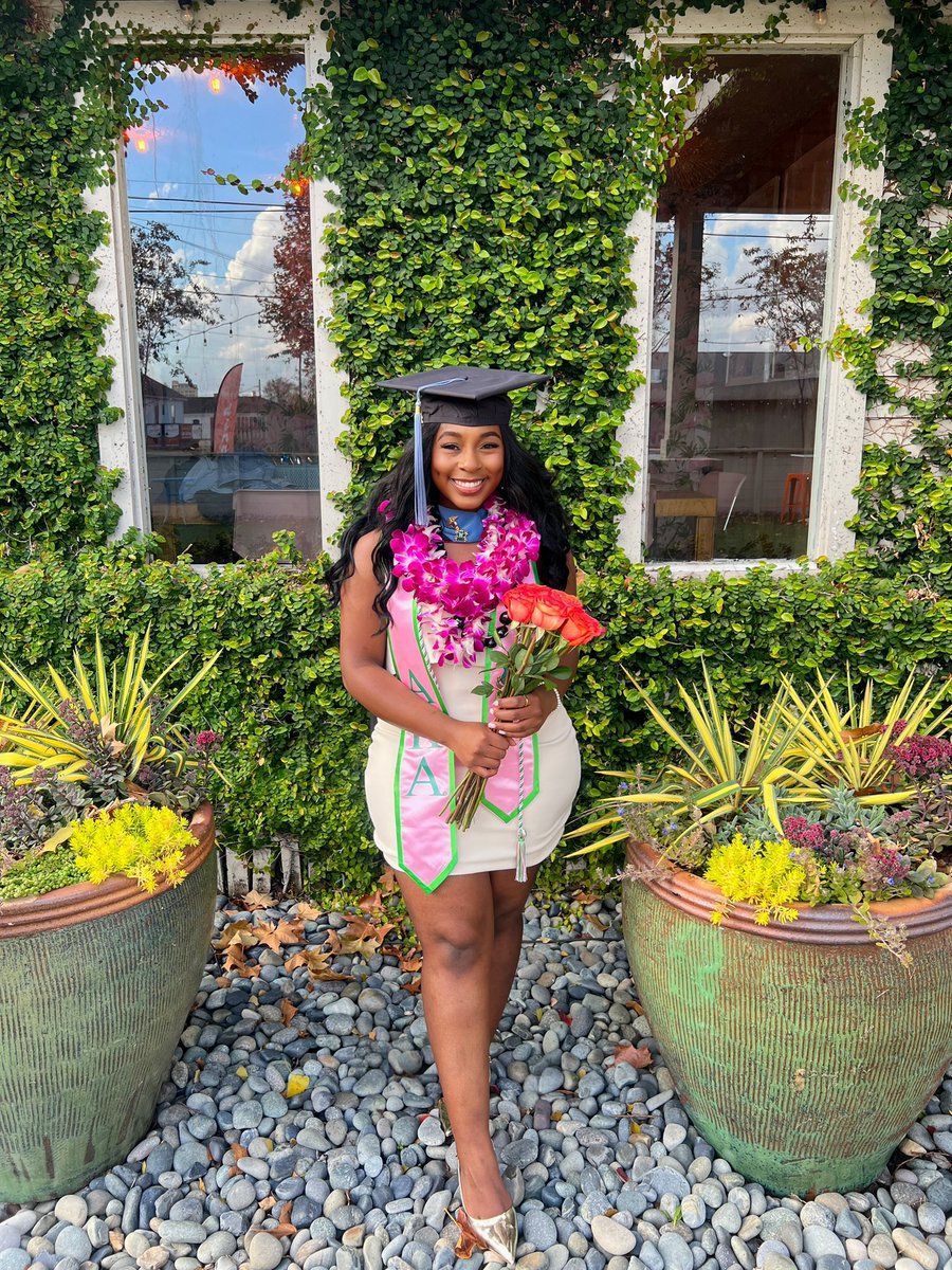 i graduated with my masters of occupational therapy today! 3.9 GPA 👩🏾‍🎓🌸