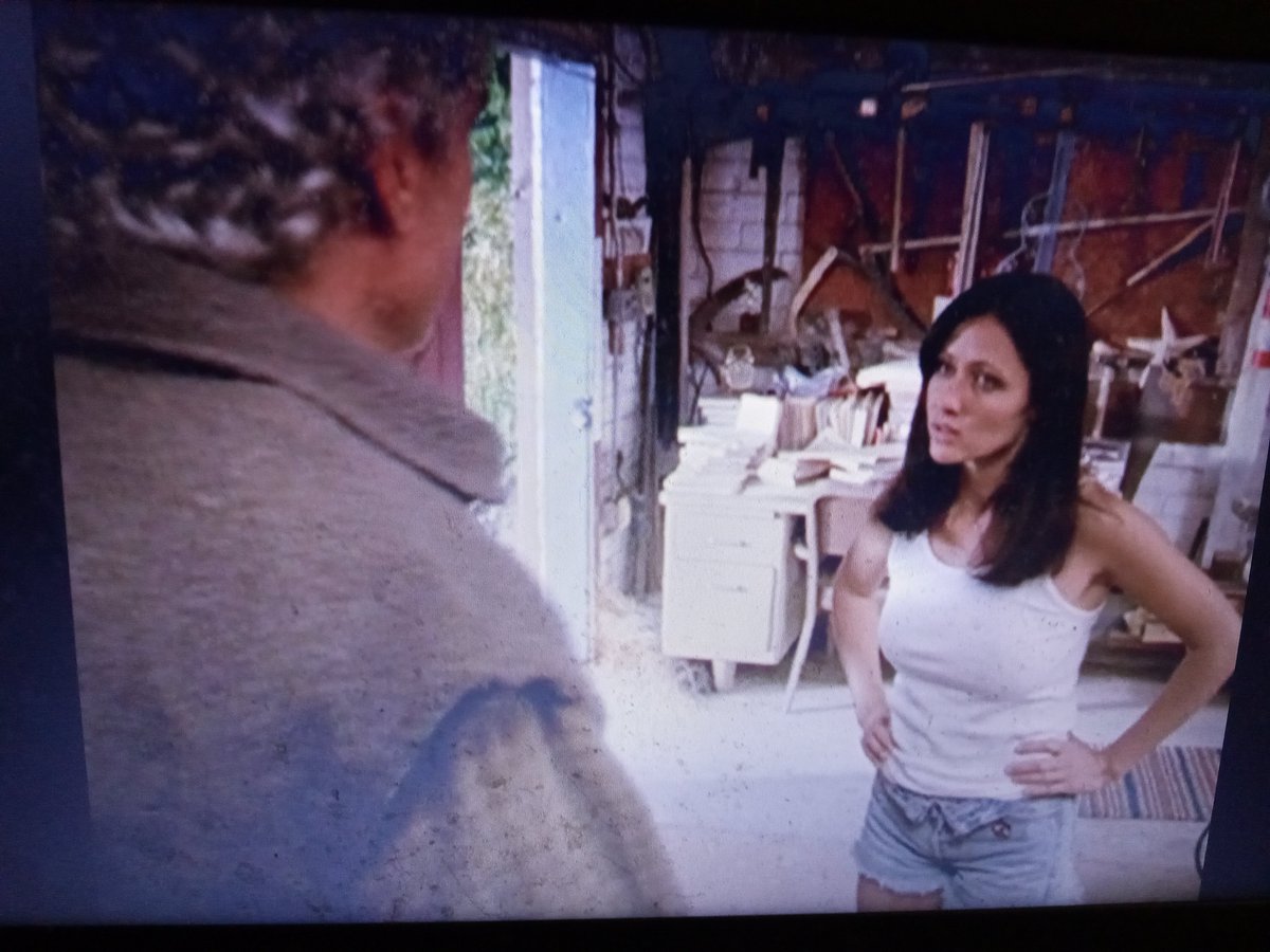 stevmagg's tweet photo. What if Sam Wilder told Prue about her unknown baby sister off screen in the episode P3 H20? What if it was Prue who sent Paige the obituary that brought her to the funeral? #charmedOG https://t.co/oQDYix9ABp