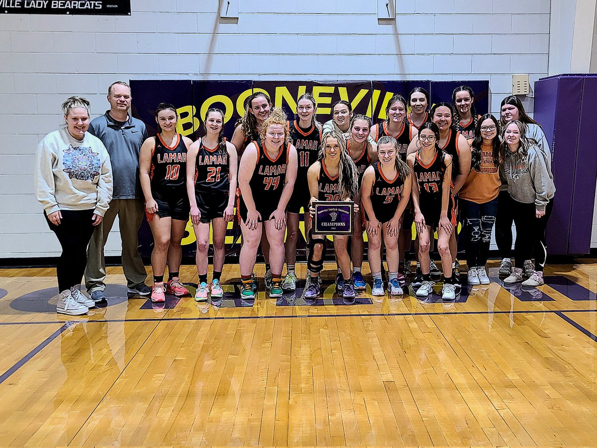 <a href="/Kori_Sanders00/">Kori Sanders</a>  led Lamar over Prairie Grove 56-41 in the Boonville Tournament Championship Game 
21 points
6 rebounds
5 assists
3 steals 
<a href="/CoachTonyKemper/">Tony Kemper</a>
<a href="/emilywacker/">Emily Wacker</a>
<a href="/coachneighbors/">Mike Neighbors</a> <a href="/Plove55/">Pauline Love</a> <a href="/CoachFoleyLR/">Joe Foley</a> @DivaCoachUAPB <a href="/Coach_Dezz/">Destinee Rogers</a> <a href="/PGHArkansas/">Prep Girls Hoops Arkansas</a> 
<a href="/ASTSprts/">Arkansas Small Town Sports</a>
<a href="/WilbersDave/">Dave Wilbers</a>
