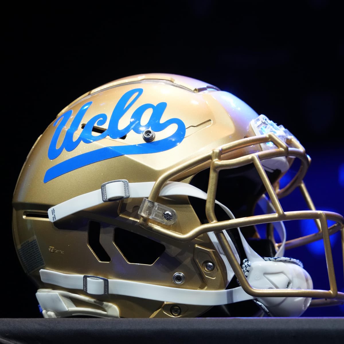 ImMaurice1k's tweet photo. After a great conversation with @CoachDrev am greatful to announce that I have received a scholarship from the University of California Los Angeles @coachfischer7 @coach_crabb  @CoachFisher51 https://t.co/fHD6yXsOrV