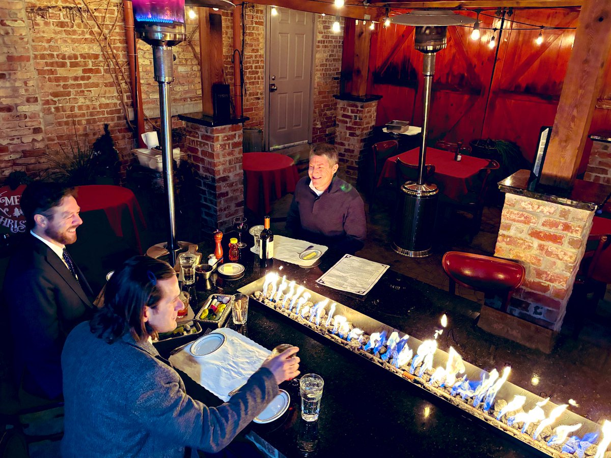 FiveOClockSteak's tweet photo. Milwaukee patio life … in December!!

#steakhouse #alfresco #patio #outdoor #milwaukee #wisconsinwinter #supperclub #since1946 #beststeak https://t.co/wydC9hYgFc