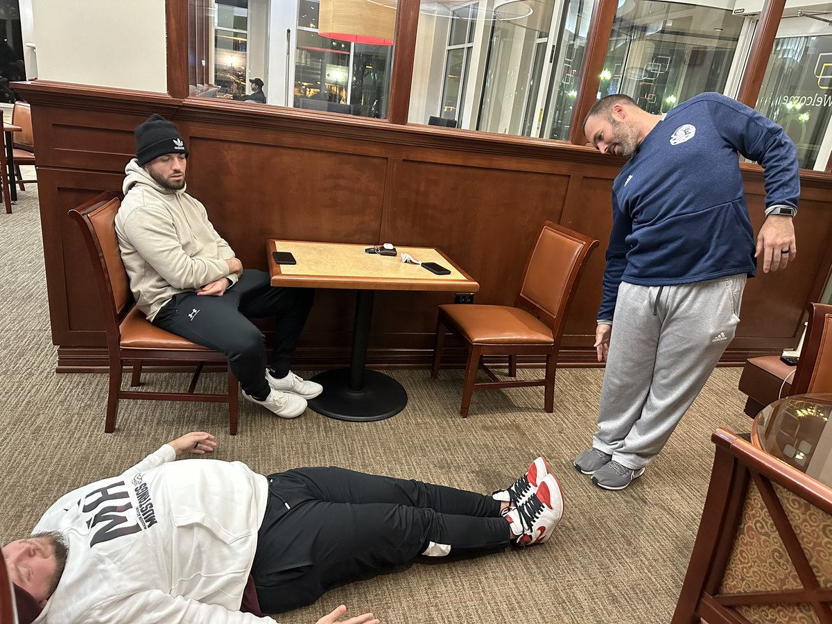 MarkHoover71's tweet photo. The post @TFConsortium after party…@clh_strength @Brandon_L_Davis @CoachFortney @coachbdixon #Signal6 https://t.co/RPO9fCsu9o