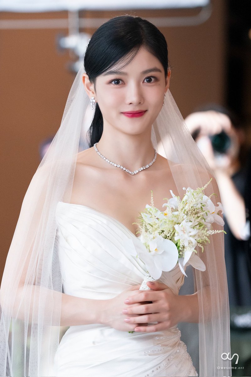 kdrama_menfess's tweet photo. •kdm• 🔥⚠️My Demon
Istri nya Guwon cantik banget gaes 🥰😲
https://t.co/AlWuZrP6NE