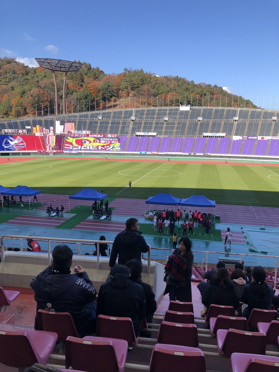 k22u's tweet photo. プレミアリーグ2023プレーオフ
サンガユースvsファジアーノユース

94年の天皇杯を観るため、祖父母に連れてきてもらった思い出のスタジアム。 https://t.co/F1fIkX37OC