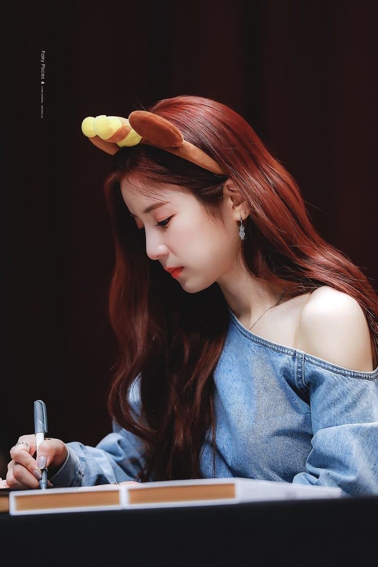 _zuxri's tweet photo. Felt cute today~ Its been awhile, but im back? https://t.co/XDeRKqXQiP