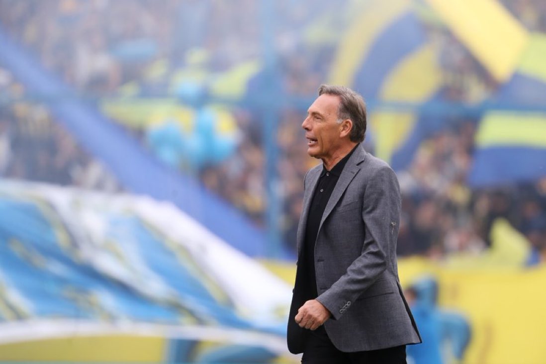 Asumió a cinco puntos del descenso, lo clasificó a la Copa Libertadores y lo llevó a la final de la Copa de la Liga.
