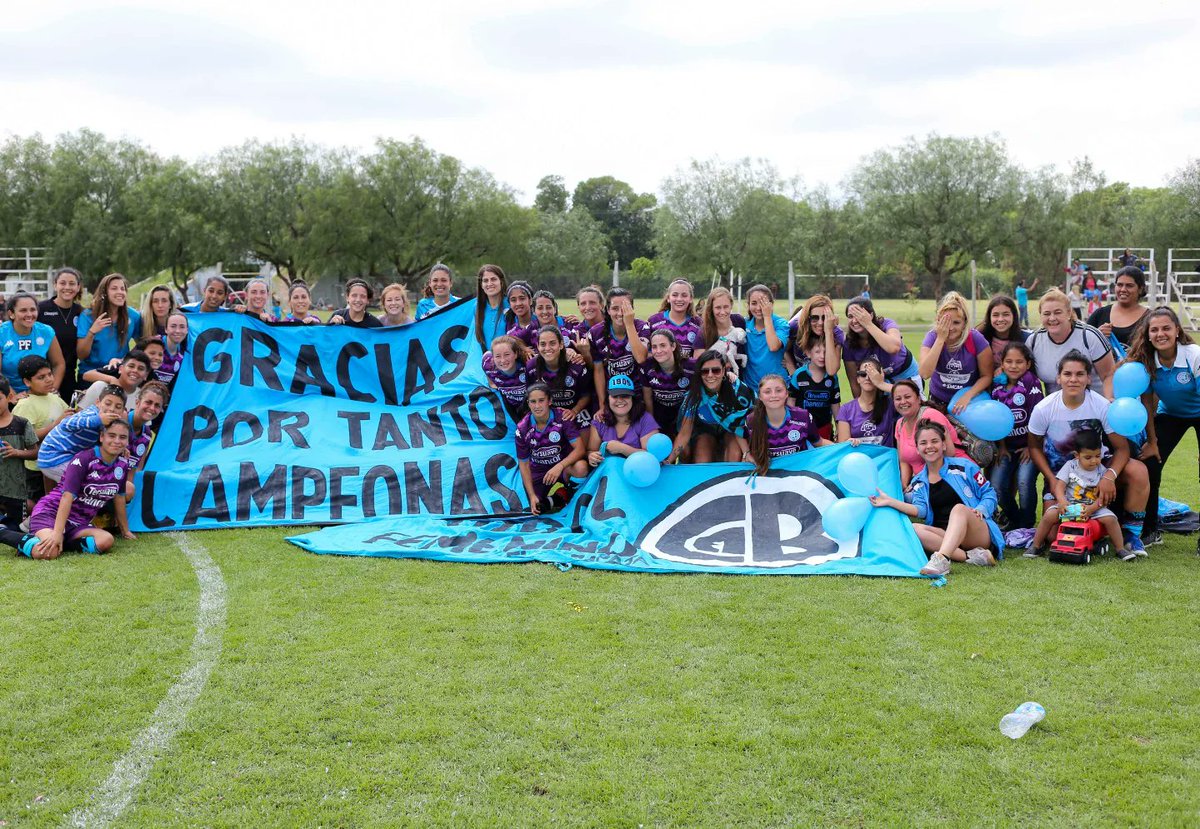 Para ustedes, <a href="/BelgranoFem/">Belgrano Femenino</a>, nosotras siempre seremos RED. 
En las tribunas, afuera y adentro de la cancha. Estamos juntas.

Gracias por hacernos felices 🫂