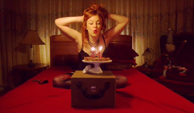 Cum with me tonight and celebrate my 35th Bunny Birthday! Find out what I'm going to make hot, blow,<a href="/tag/newprofilepic"class="tags"><span>#newprofilepic</span></a>