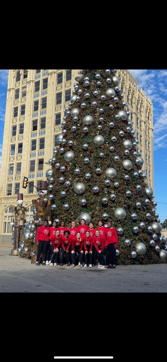 Bremond Lady Tigers are the Polar Bear Invitational Tournament Champion! 2 more wins vs Dawson 61-29 and Franklin 45-34. 

Congratulations to Armiyah Castilleja <a href="/Rmezzyy/">Armiyah Castilleja</a> for being named MVP. And Za’Anniea Morrow for All-Tournament.