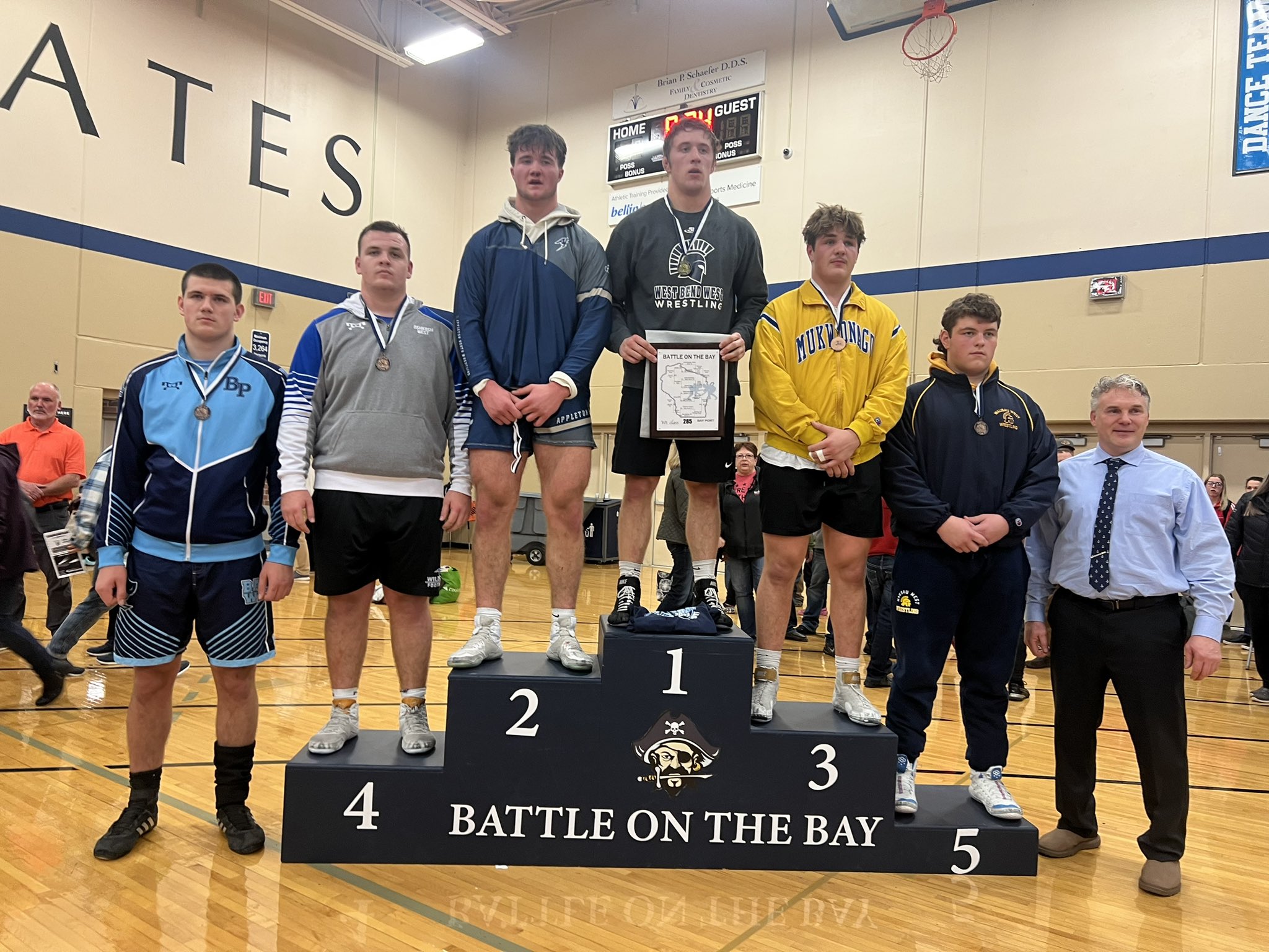 Mukwonago wrestling wins Stech Invite in dominant fashion