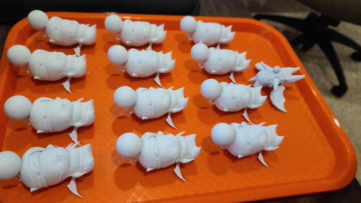 ByakkoMakes's tweet photo. Making my last batch of holiday ornaments that'll arrive before Christmas!

Available on my Etsy store:
https://t.co/hFnBhZtzi4

#ffxiv #ffxivart #moogles #ornaments https://t.co/qUxoGChmXM