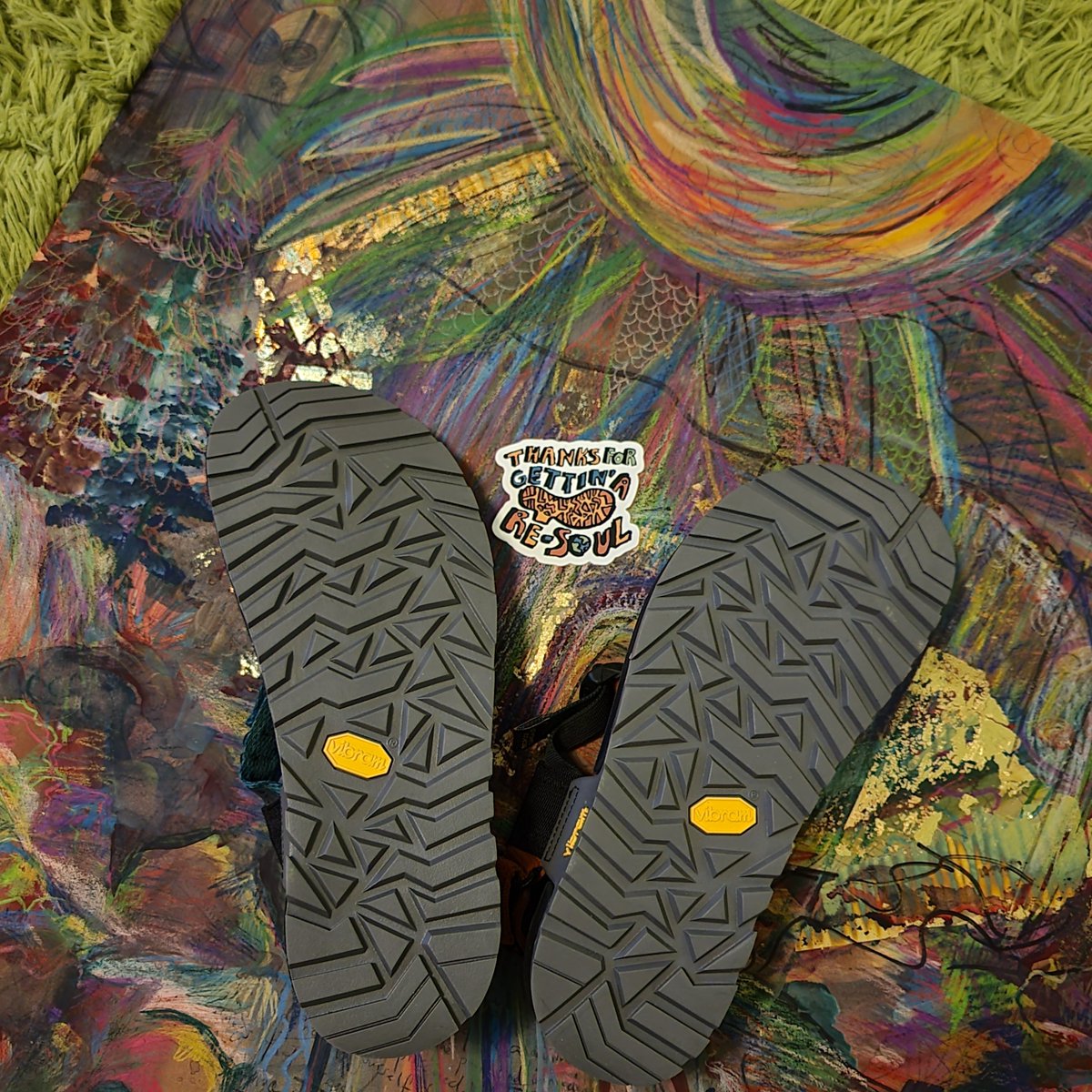 twiischibis's tweet photo. Thank you @BedrockSandals for re-soleing my #sandals! I've been using #barefoot shoes for nearly 15 years - so grateful they're alive and well! 🤗💖💖💖 #fitness #marathonrunning #trailrunning #resoul https://t.co/CwaJIgjFhY