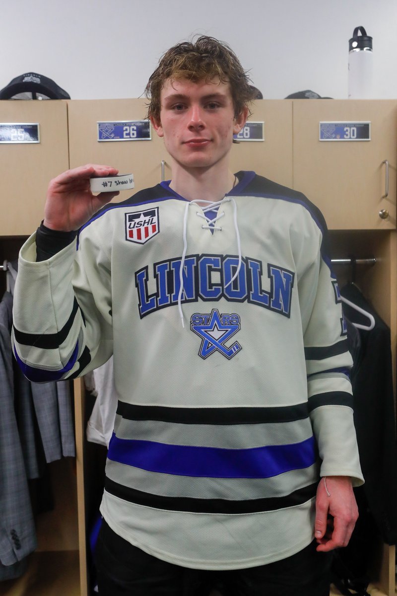 LincolnStars's tweet photo. First @USHL goal with his family in attendance. A night Reese Shaw won't forget anytime soon. #AllAboard🚂 https://t.co/nTD0aznJXi