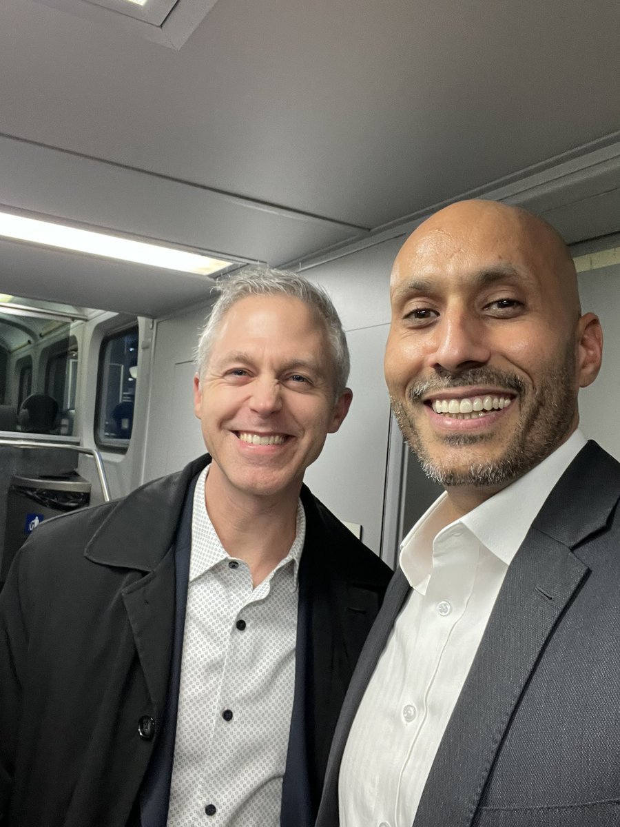 AdelGamar's tweet photo. @MichaelHall9999 @helenlw_ @TransLink Indeed, CEO Quinn is a rider. All cool kids are riders. #BeARider https://t.co/7HNm8FbSe9